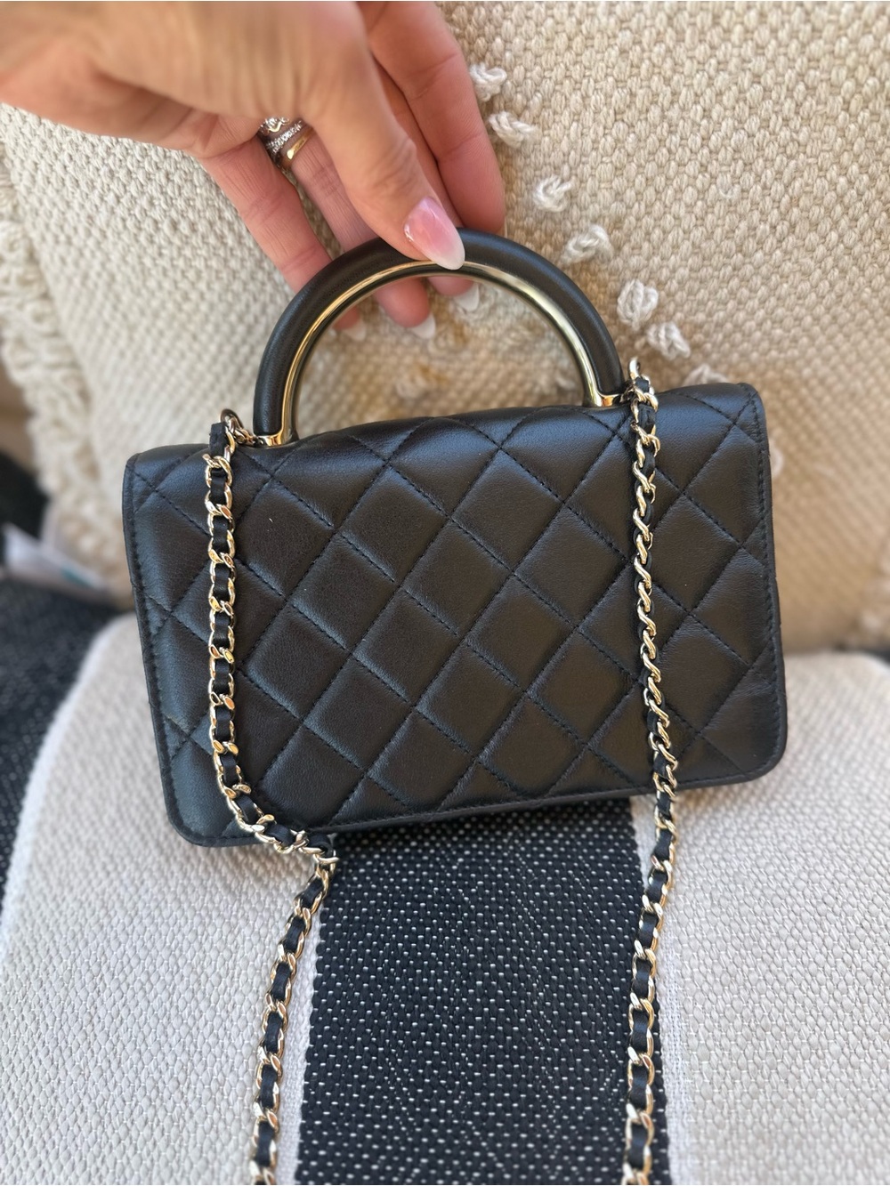 Chanel Wallet On Chain with Handle Lambskin & Gold Black - Picture 15 of 16